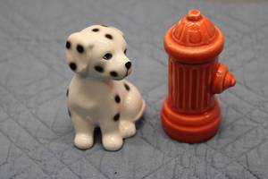 lot 12 image: Vintage Ceramic Dalmatian Dog and Fire Hydrant Salt and Pepper Shakers Set
