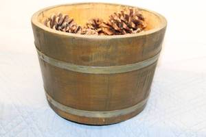 lot 22 image: Vintage Wooden Bowl with Assorted Pinecones
