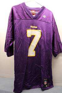 lot 133 image: Minnesota Vikings Jersey - Tarvaris Jackson - Size M