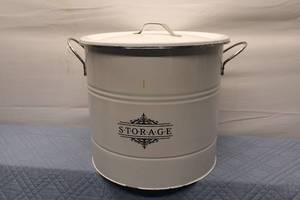 lot 157 image: Vintage Decorative Storage Container with Lid
