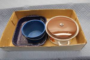 lot 166 image: Vintage Kitchenware Set Enamel Bakeware Dish, Blue Bucket, and Floral Pot