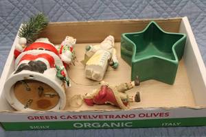 lot 168 image: Collection of Christmas Decorative Figurines and Green Star Bowl