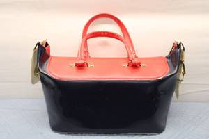 lot 227 image: Vintage Patent Leather Handbag in Navy Blue and Red
