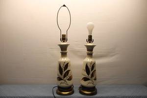 lot 248 image: Pair of Vintage Ceramic Table Lamps with Leaf Design