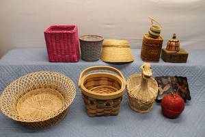 lot 306 image: Collection of Vintage Decorative Baskets and Boxes
