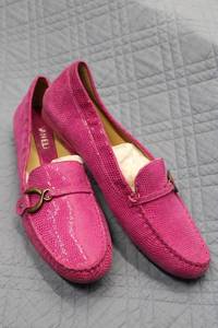 lot 324 image: Van Eli Womens Pink Snakeskin-Textured Loafers with Decorative Buckle