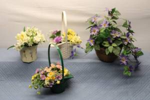 lot 338 image: Collection of 6 Artificial Flower Arrangements in Baskets and Pots