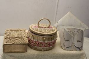 lot 365 image: Set of 3 Handcrafted Woven Baskets - Decorative and Functional