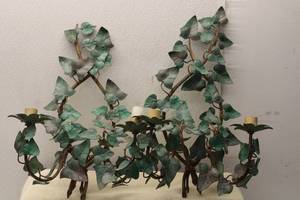lot 374 image: Vintage Ivy Decor Candle Holders Set of 2