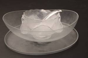lot 540 image: Collection of Frosted Glass Serving Bowls and Platters