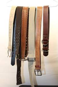 lot 542 image: Lot of 7 Assorted Leather and Fabric Belts