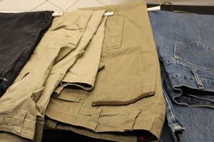lot 580 image: Mens Blue Denim Jeans, Size 38 x 32
