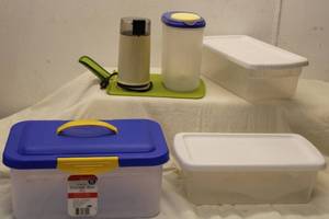 lot 583 image: Set of 6 Sterilite Storage Boxes and Pitchers