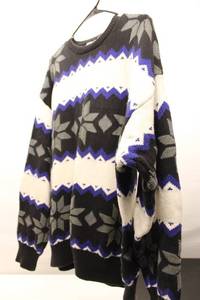 lot 618 image: Claiborne Mens Cotton Sweater Size Large with Geometric Pattern