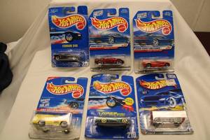 lot 646 image: Lot of 6 Hot Wheels Cars - 1999 First Editions & Fire Dept Model