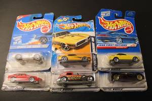 lot 647 image: Lot of 5 Hot Wheels Cars including Sports Car Series and First Editions