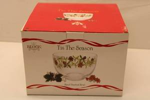lot 657 image: Block Crystal Tis The Season Hand Painted Bowl with Candle and Decorations