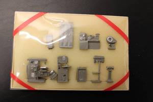lot 666 image: Miniature Laboratory Equipment Models Set