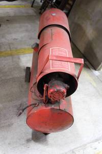 lot 676 image: Wards Portable Space Heater Model 89-21300