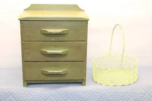 lot 707 image: Vintage Green Wooden 3-Drawer Chest and Lime Green Wire Basket