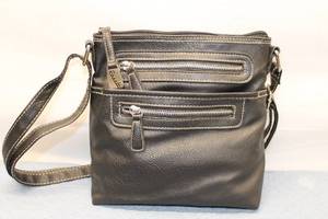 lot 725 image: Rosetti Womens Black Leather Crossbody Bag with Multiple Pockets