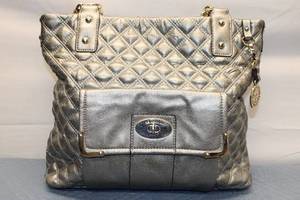 lot 730 image: Authentic Anne Klein Metallic Silver Quilted Handbag with Chain Straps