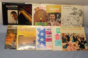 lot 72 image: Lot of 10 Vintage Vinyl Records - Various Artists