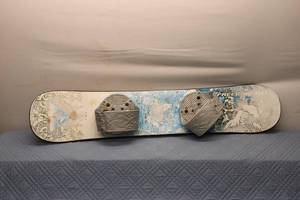 lot A-79 image: Used Freeride 110 Snowboard with Bindings - Pre-Owned