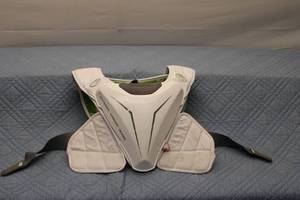 lot 87 image: Maverik Lacrosse Chest Protector Size Large for Men