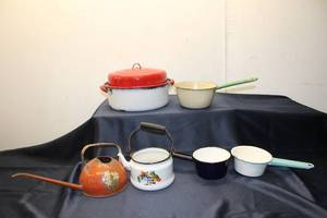 lot 121 image: Collection of Vintage Enamelware Pots and Kitchen Utensils