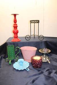 lot 131 image: Collection of Home Decor Accents - 7 Decorative Items