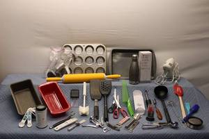 lot 157 image: Kitchen Utensils and Bakeware Collection with Stainless Steel Bottle