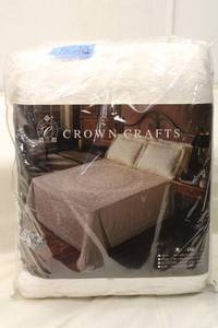 lot 171 image: Crown Crafts Queen Size Bedspread Set with Pillow Shams - Unopened