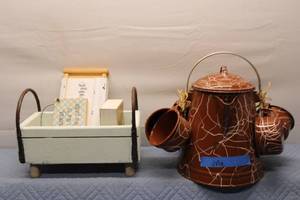 lot 176 image: Vintage Brown Enamel Teapot Set with 3 Cups and Decorative Rack