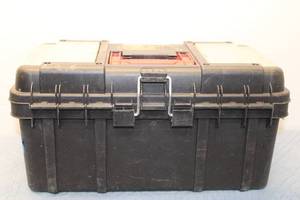 lot 190 image: Hyde Tough 16-Inch Tool Box with Lid Organizers