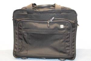 lot 205 image: Rolling Black Laptop Bag with Retractable Handle