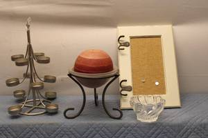 lot 226 image: Mixed Lot of Candle Holders and Decorative Glass Bowls