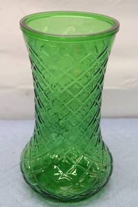 lot 283 image: Vintage Emerald Green Glass Vase with Diamond Pattern