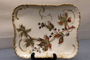 lot 289 image: Antique Porcelain Serving Dish with Floral Design and Gold Trim