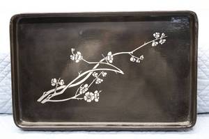 lot 291 image: Elegant Rectangular Tray with Floral Design