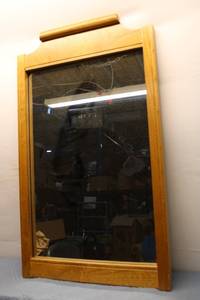 lot 324 image: Vintage Wooden Framed Wall Mirror with Decorative Top