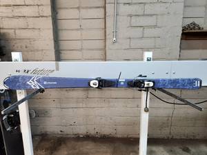 Salomons Skis - 150cm