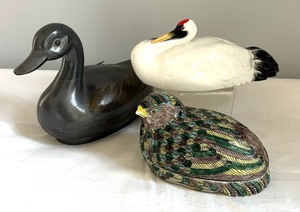 lot 75 image: Noritake Studio Collection Bird Figurine and Two Trinket Boxes