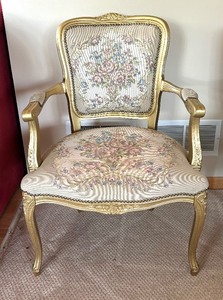 lot 15 image: Vintage Victorian Style Arm Chair
