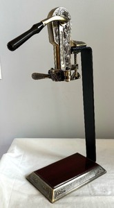 lot 93 image: Elegant Wine Counter Top Opener