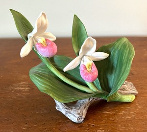 lot 141 image: Andrea Lady Slipper Floral Figurine by Sadek