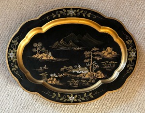 lot 146 image: Wonderful Wooden Tray
