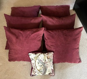 lot 160 image: Seven Amazing Accent Pillows