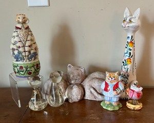 lot 163 image: Jim Shore Nesting Cats and Cat Figurines