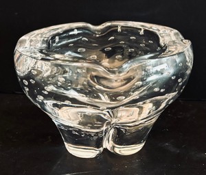 lot 240 image: Vintage Murano Controlled Bubble Glass Ashtray